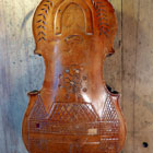 Violon sculpté, le dos