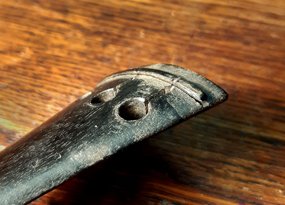 Frette du cordier décollée.